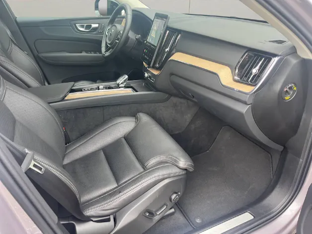 Volvo XC60 2.0 B5 MH Plus Dark AWD