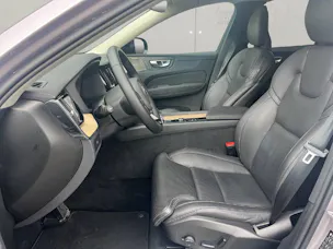 Volvo XC60 2.0 B5 MH Plus Dark AWD