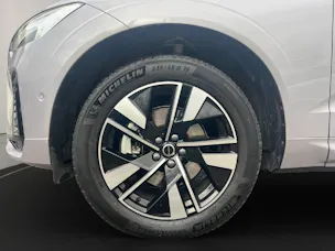 Volvo XC60 2.0 B5 MH Plus Dark AWD