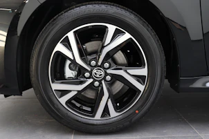 Fahrzeugbild TOYOTA Yaris 1.5 VVT-i HSD Trend