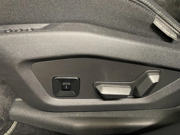 image du véhicule PEUGEOT 3008