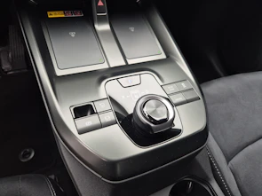image du véhicule TOYOTA C-HR+ Premium AWD