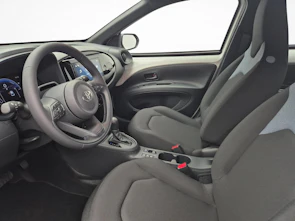 Fahrzeugbild TOYOTA Aygo X 1.5 VVT-i HSD Comfort - ab 2.99% Leasing
