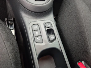 Fahrzeugbild TOYOTA Aygo X 1.5 VVT-i HSD Comfort - ab 2.99% Leasing