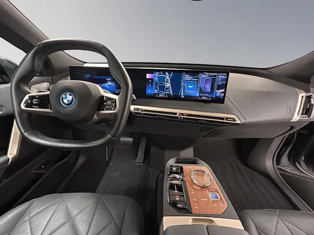 BMW iX xDrive50