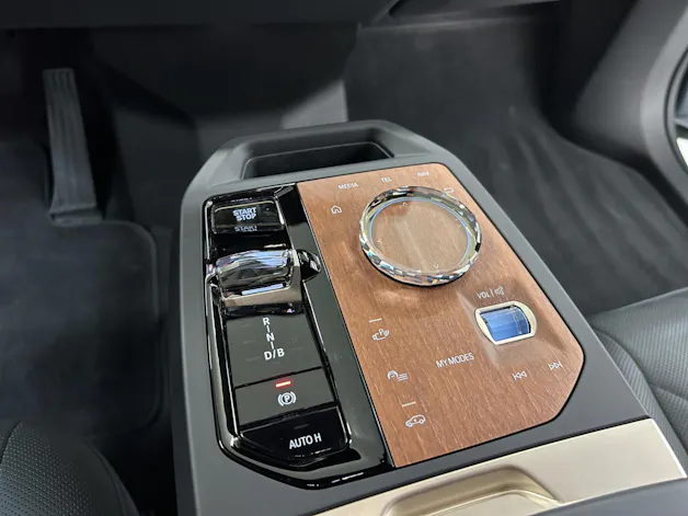 BMW iX xDrive50