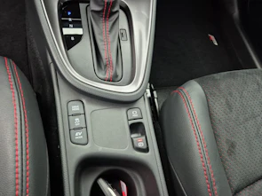 Fahrzeugbild TOYOTA Yaris Cross 1.5 VVT-i HSD GR Sport - ab 0.99% Leasing