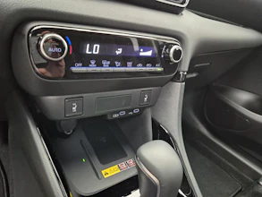 https://vehicle.imgix.net/4262967/c06006ea-dea2-499a-97eb-767dce256afd.jpg