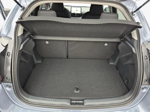 https://vehicle.imgix.net/4262967/d23d3cda-6ecc-4bf6-ae1c-10f65c1fecec.jpg