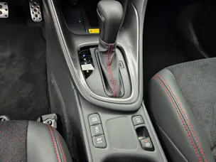 Toyota Yaris 1.5 VVT-i HSD GR Sport - ab 2.99% Leasing