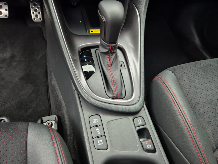 Fahrzeugbild TOYOTA YARIS