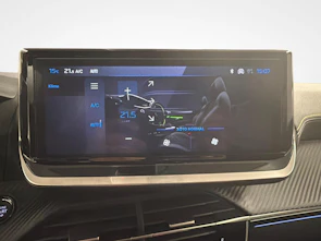 Fahrzeugbild PEUGEOT 208 1.2 Hybrid 145 GT