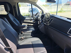 https://vehicle.imgix.net/4263204/7c243582-b58d-4ffd-8f99-82b2d8231139.jpg