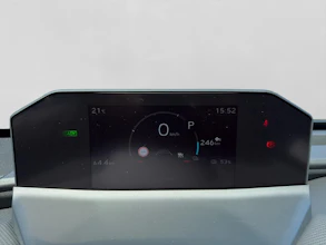 https://vehicle.imgix.net/4263208/c9ed75ec-3518-459d-a137-bf93a241d886.jpg