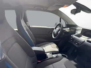 https://vehicle.imgix.net/4263227/c63ec540-7a35-470d-9054-2335e734d08b.jpg