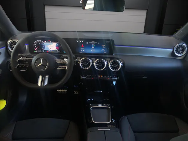 Mercedes-Benz A 220 4Matic 8G-DCT
