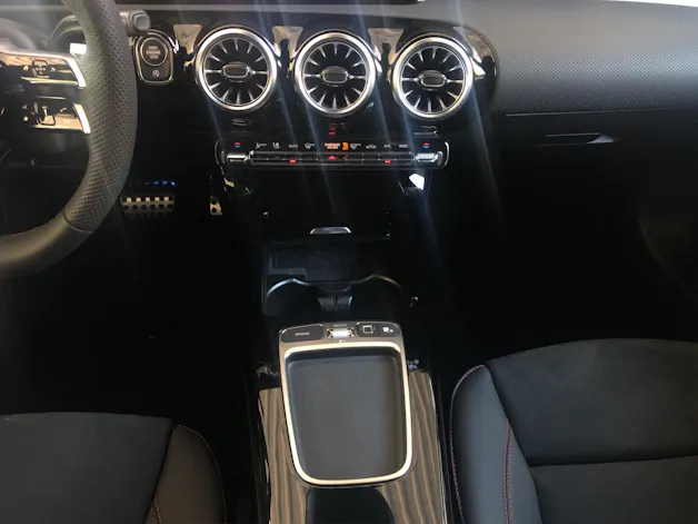 Mercedes-Benz A 220 4Matic 8G-DCT