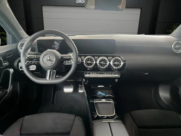 Mercedes-Benz A 220 4Matic 8G-DCT