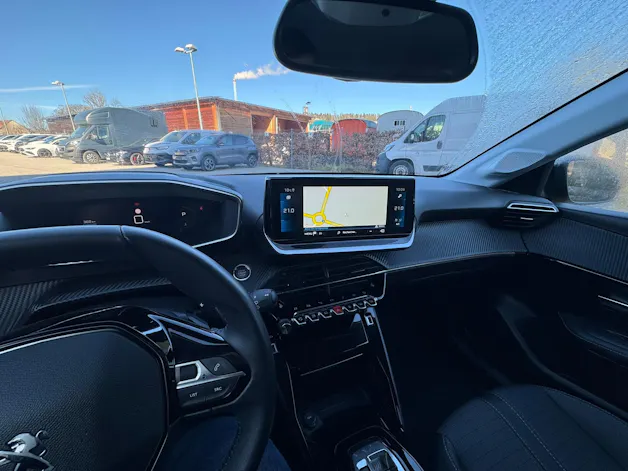 Peugeot 208 1.2 PureTech Allure EAT8
