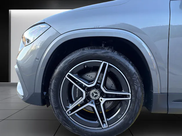 Mercedes-Benz GLA 220 4Matic 8G-DCT