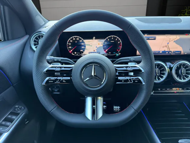 Mercedes-Benz GLA 220 4Matic 8G-DCT