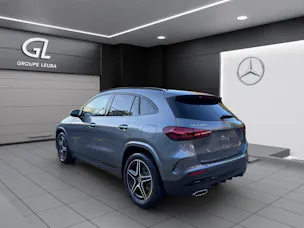 Mercedes-Benz GLA 220 4Matic 8G-DCT