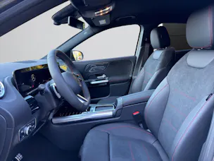 Mercedes-Benz GLA 220 4Matic 8G-DCT
