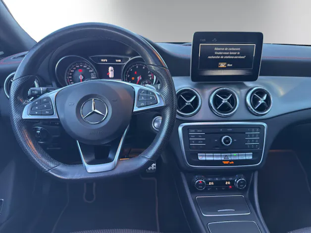 Mercedes-Benz CLA 200 AMG Line