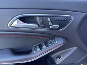 Mercedes-Benz CLA 200 AMG Line