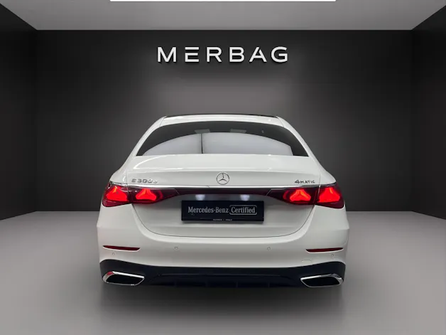 Mercedes-Benz E 300 e 9G-Tronic