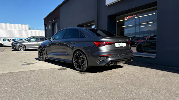 Audi RS3 Limousine 2.5 TSI quattro S-tronic
