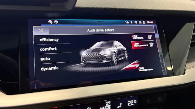 Audi RS3 Limousine 2.5 TSI quattro S-tronic