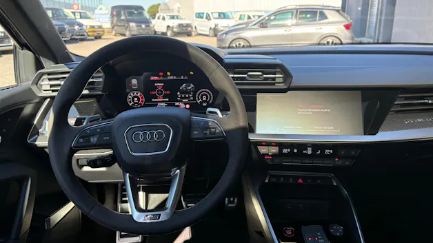 Audi RS3 Limousine 2.5 TSI quattro S-tronic