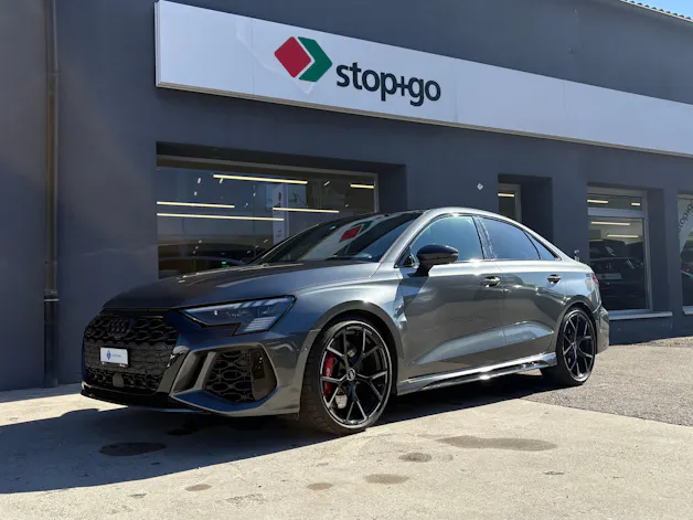 Audi RS3 Limousine 2.5 TSI quattro S-tronic
