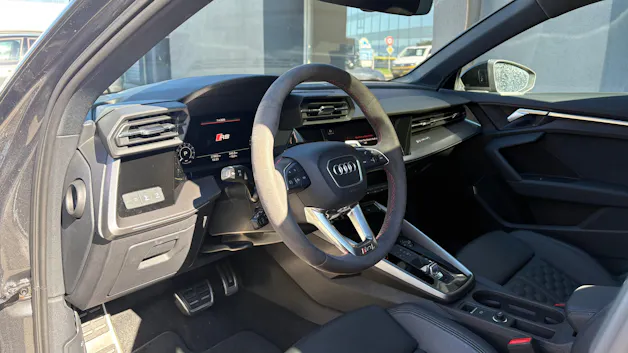 Audi RS3 Limousine 2.5 TSI quattro S-tronic