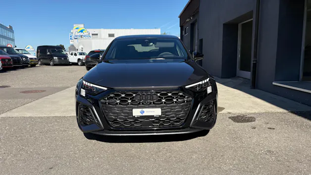 Audi RS3 Limousine 2.5 TSI quattro S-tronic