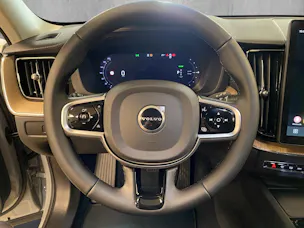VOLVO XC60 T6 eAWD PluginHybrid Plus Dark Geartronic