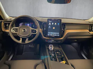 VOLVO XC60 T6 eAWD PluginHybrid Plus Dark Geartronic