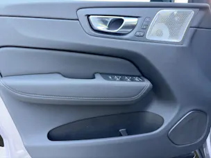 Volvo XC60 2.0 T8 TE Ultra Dark eAWD