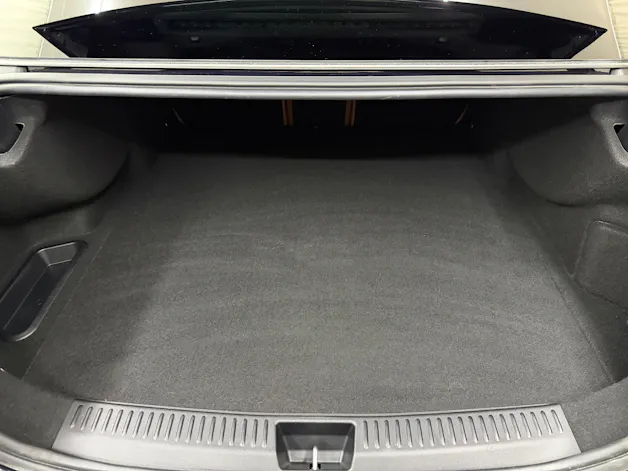 Mercedes-Benz E 300 e 4Matic 9G-Tronic