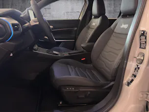 Jeep Avenger 54kWh Summit Sky