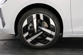 https://vehicle.imgix.net/4264092/1111922d-82d7-4dc4-a4a0-33d3c93503e6.JPG