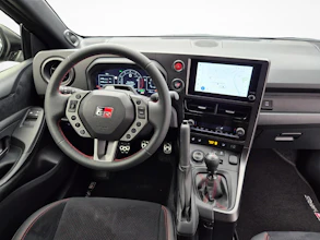 https://vehicle.imgix.net/4264105/dd3c44e4-d848-4063-bc56-05ff4e639da1.jpg