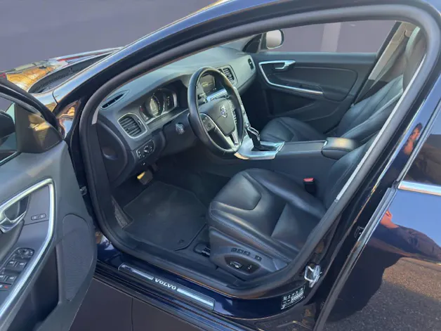 Volvo V60 2.0 T4 Summum
