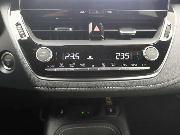 Toyota Corolla Touring Sports 2.0 HSD Swiss Edition