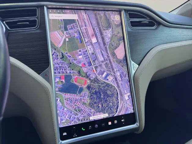 Tesla Model S 90 D