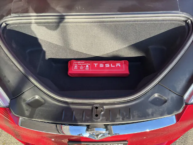Tesla Model S 90 D