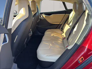 Tesla Model S 90 D