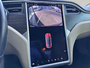Tesla Model S 90 D