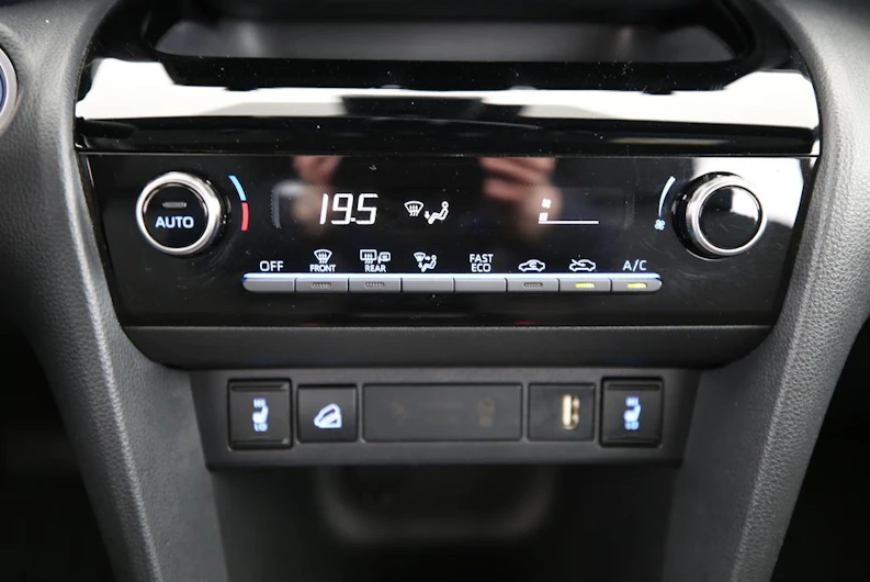 immagine del veicolo TOYOTA YARIS CROSS